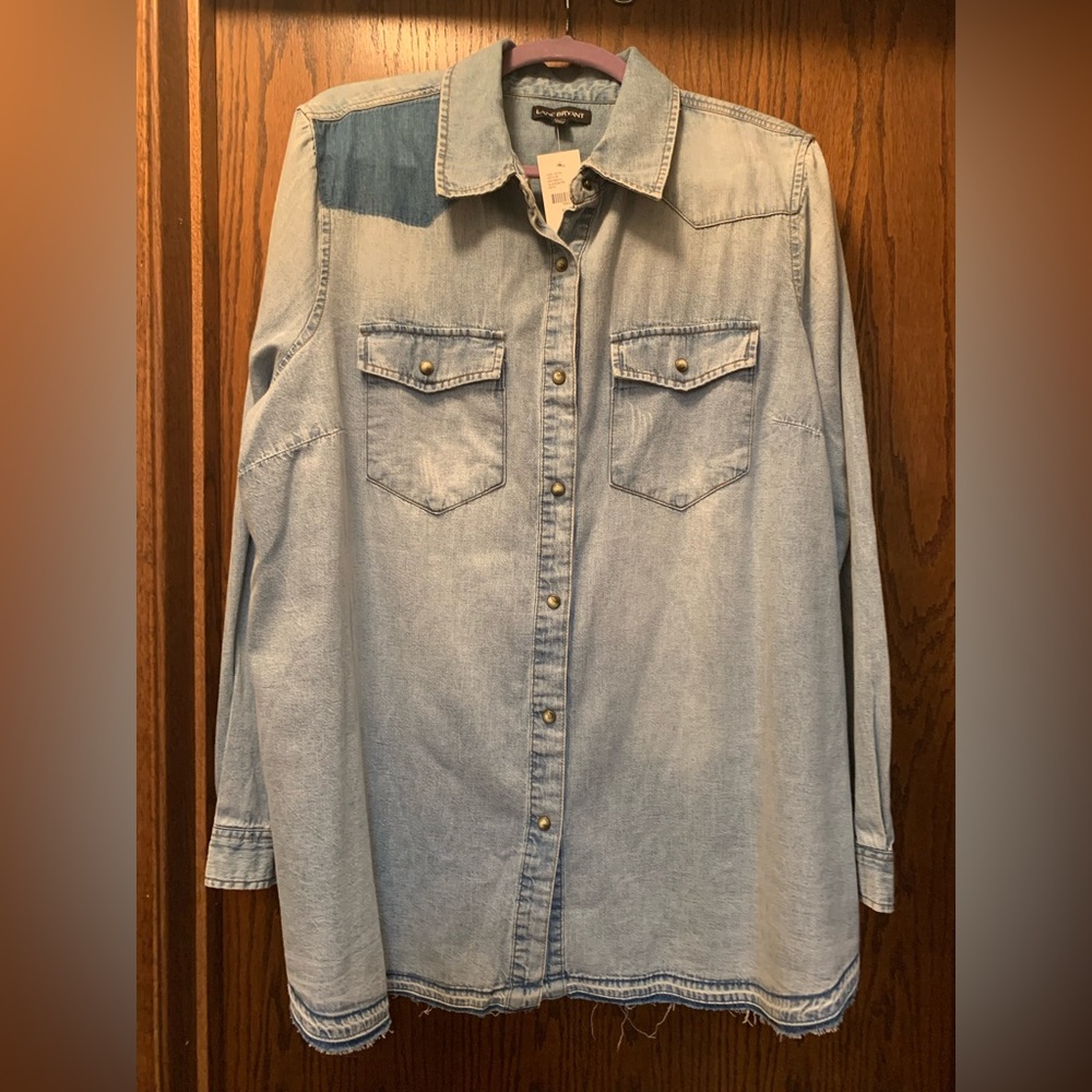 NWT Lane Bryant jean shirt with snap closures, size 18/20